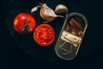 In cucina con le acciughe