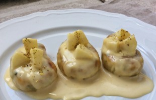 Pojarski in salsa alle mele