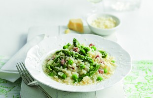 Risotto piselli, asparagi e prosciutto 