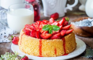 Torta soffice alle fragole 