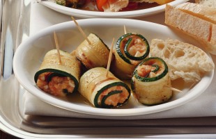 Rolls di zucchine e salsiccia