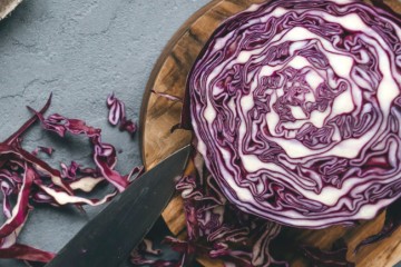 In cucina con il cavolo rosso