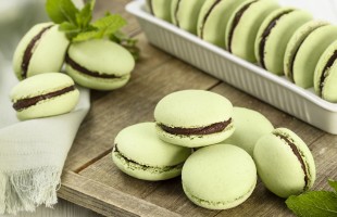 Macaron menta e cioccolato