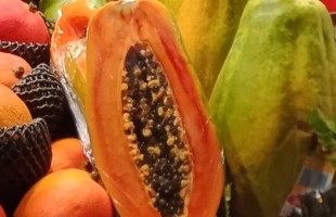 In cucina con la papaia