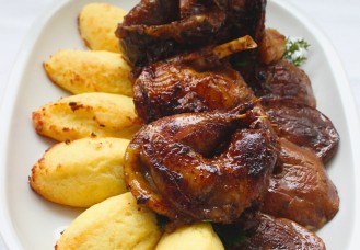 Gnocchi alla romana, faraona e funghi