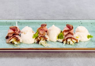 "Rosa" di vitello con spuma di aringhe