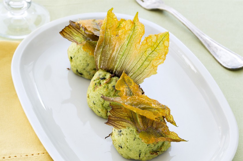 Sfere di patate e zucchine alla provola