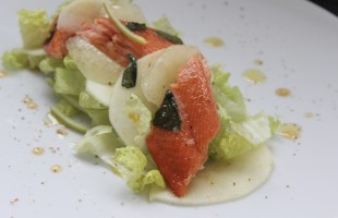 Trota salmonata al miele e menta